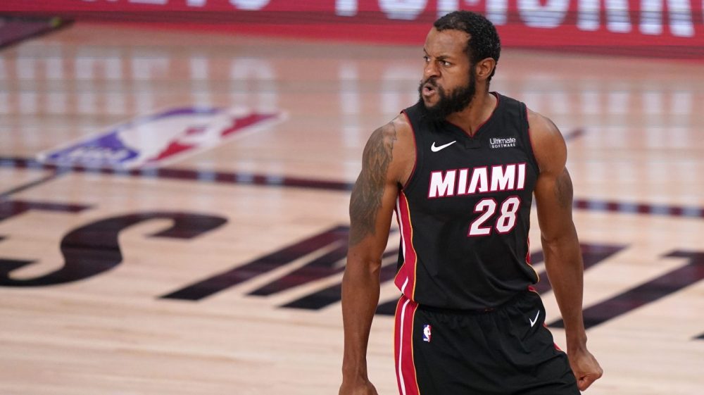 两人不仅在 两人不仅在