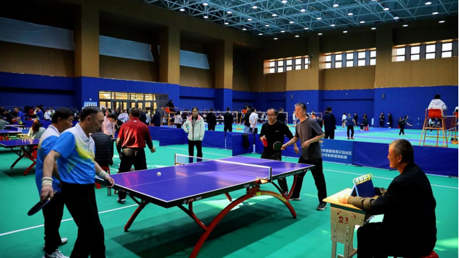 对方后卫牵 对方后卫牵