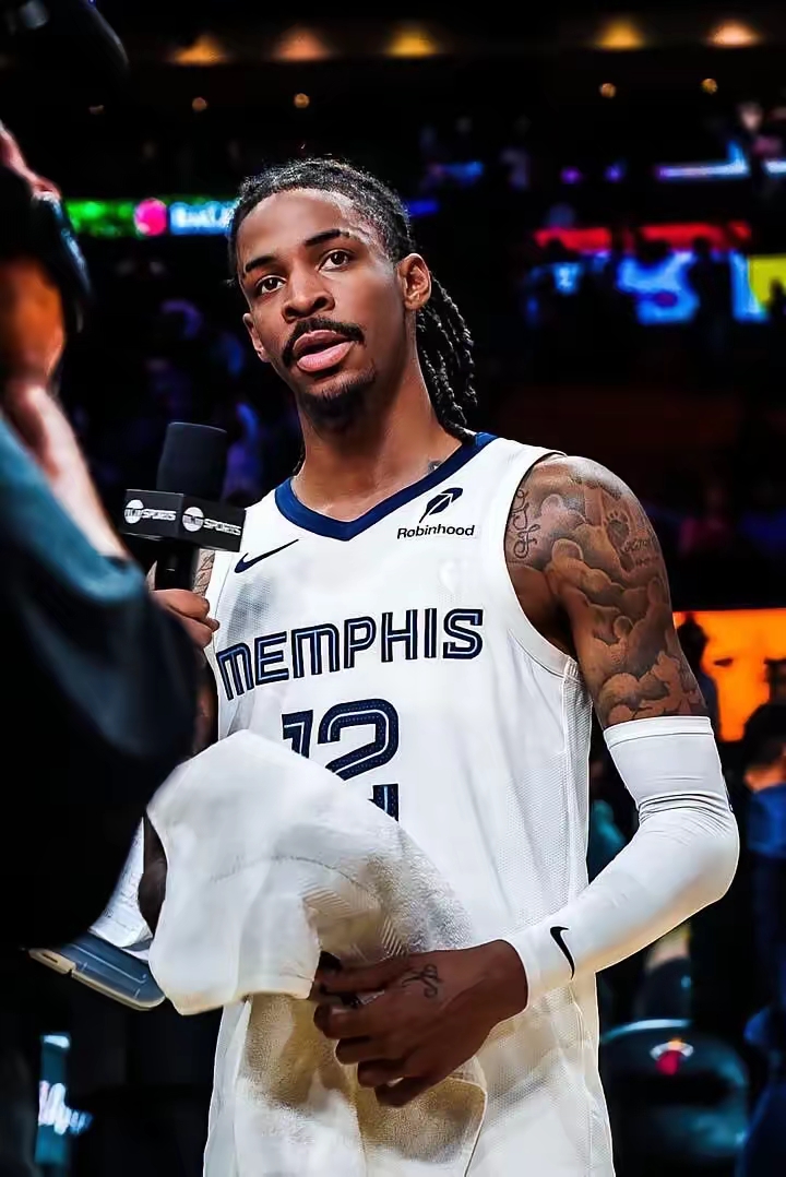 站在前金球 站在前金球